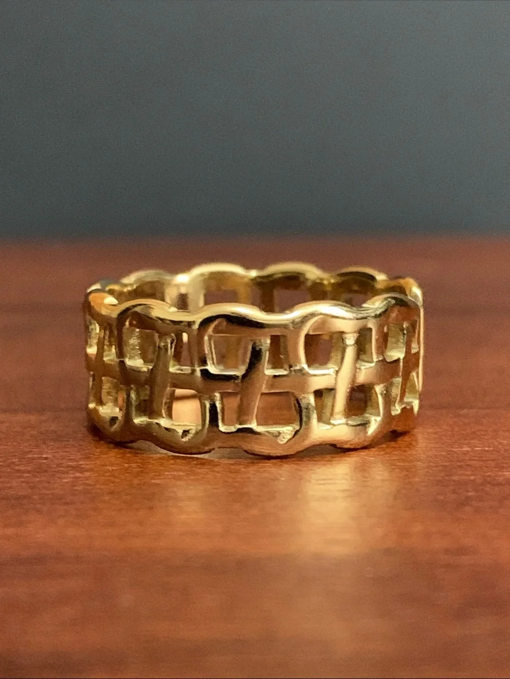 NWT gold tone cut out ring size 7